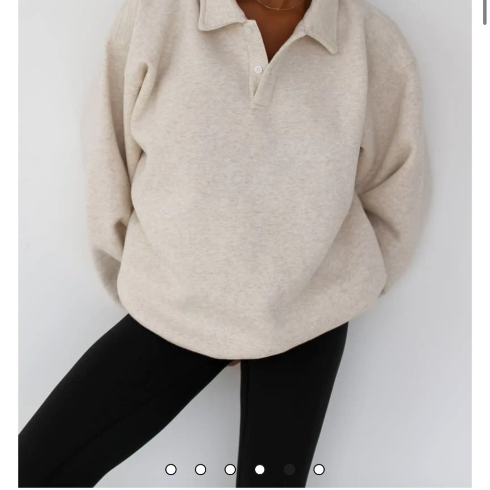 Rumored Airport Sweatshirt in Oat